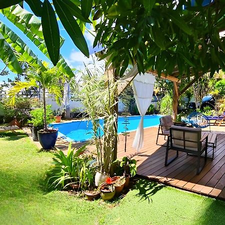 Ti Case Fleurie * Piscine * Jardin Tropical サン・ル エクステリア 写真